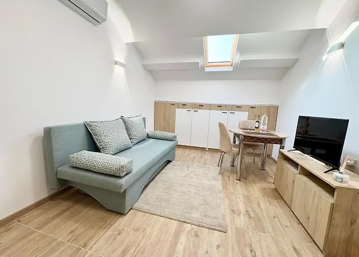 Skyline Loft * וארנה